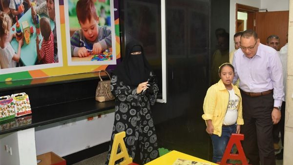 محافظ الشرقية داخل