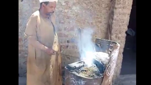 الحاج غريب أثناء