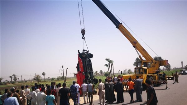 لحظة انتشال سيارة