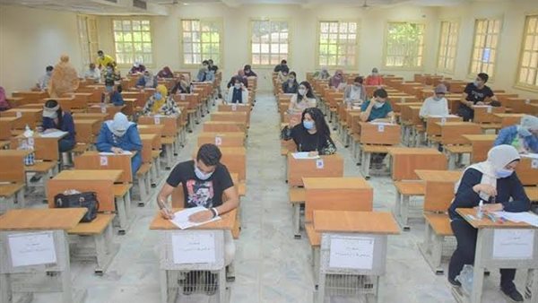 طلاب جامعة القاهرة