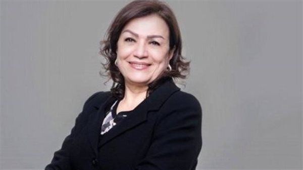 الخبيرة القانونية