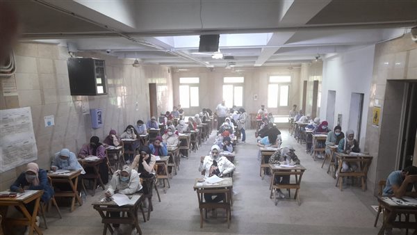 لجان الامتحانات 