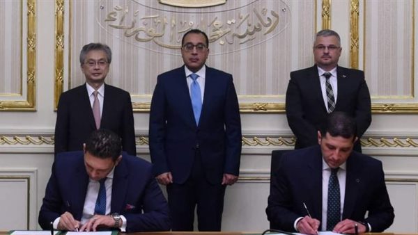 مدبولي يشهد توقيع