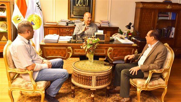 محافظ اسيوط خلال