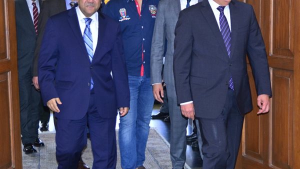 محافظ بورسعيد يستقبل