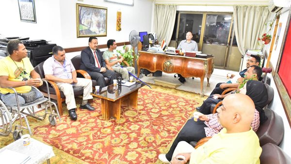 محافظ أسيوط يلتقي