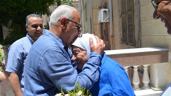 محافظ بورسعيد: رحلة