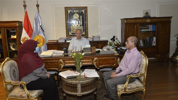 محافظ أسيوط خلال