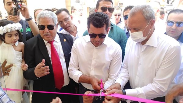 وزير الشباب والرياضة