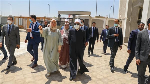 الإمام الأكبر يتفقد