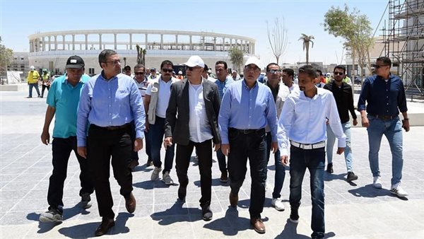 رئيس الوزراء خلال