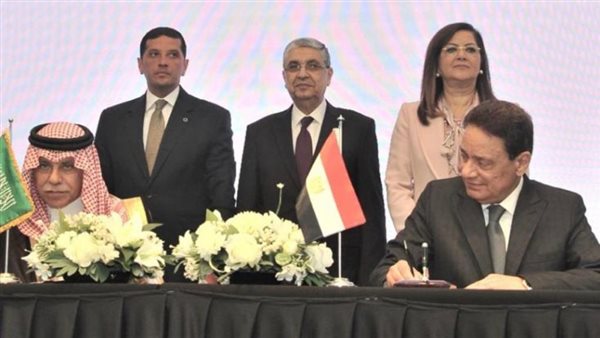 جانب من مراسم التوقيع