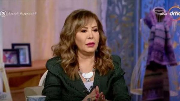  الكاتبة الصحفية