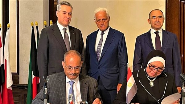 جانب من مراسم التوقيع