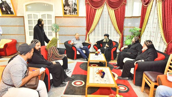 محافظ أسيوط يزور