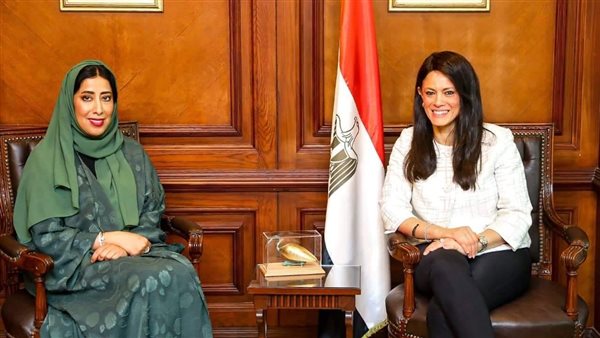 وزيرة التعاون الدولى