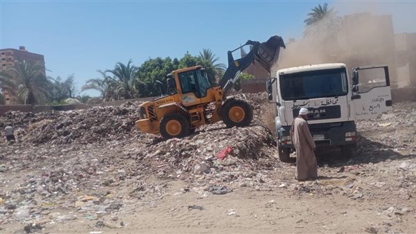 جانب من حملات النظافة