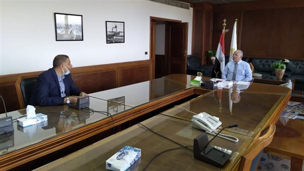 وزير الري خلال الاجتماع