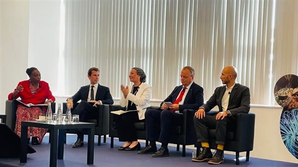 جانب من الحدث