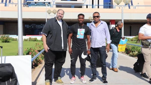 ايفونا لاعب الأهلي