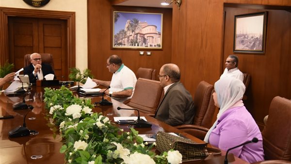 محافظ بورسعيد يلتقي