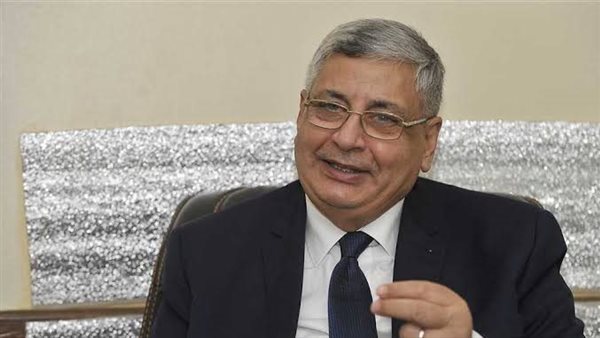  الدكتور محمد عوض