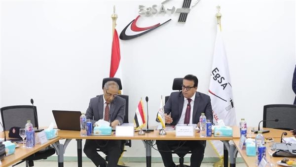 جانب من التوقيع 