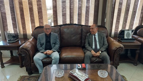 محافظ بورسعيد يزور