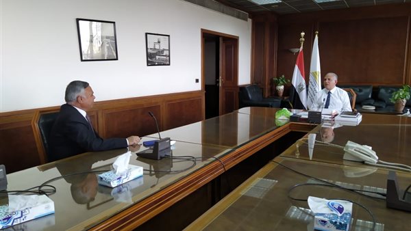 وزير الري خلال الاجتماع