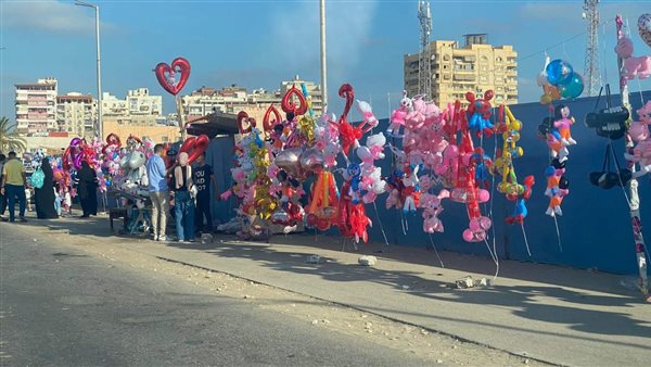 اقبال كثيف من المواطنين