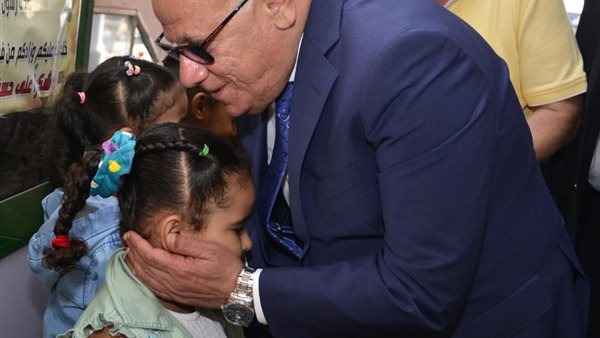 محافظ بورسعيد يزور