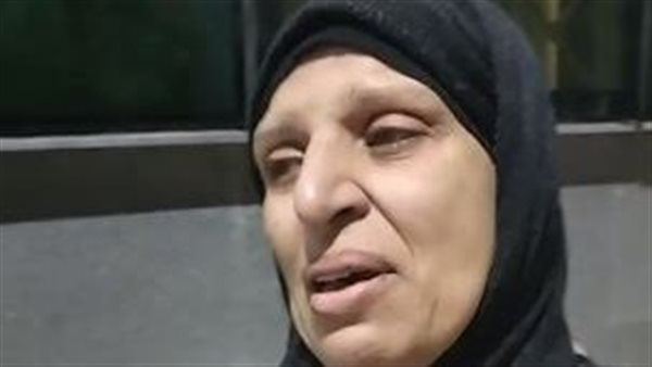 والدة الشاب ضحية