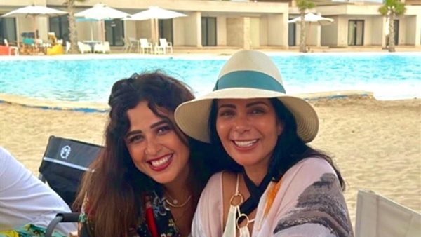 ياسمين عبد العزيز