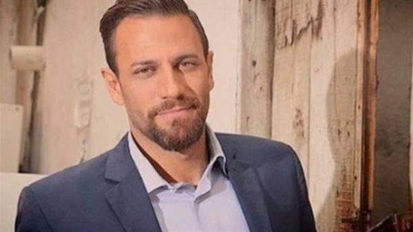 نيكولا معوض