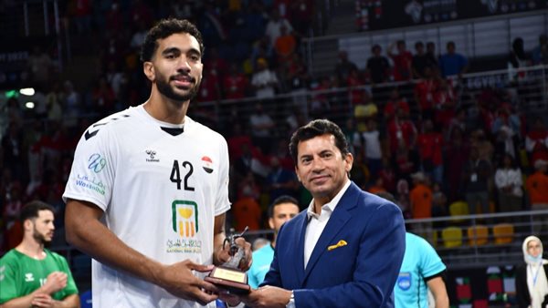 قداح ووزير الرياضة