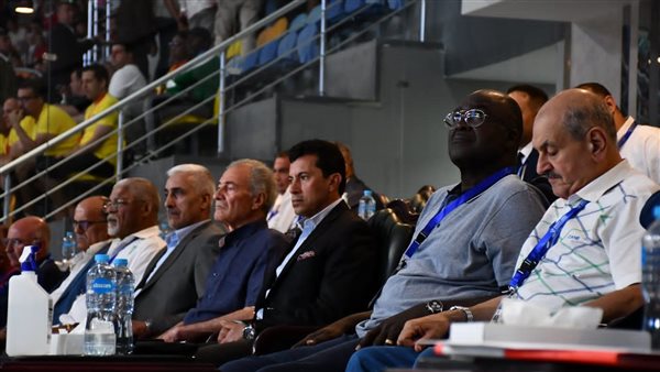 وزير الشباب والرياضة