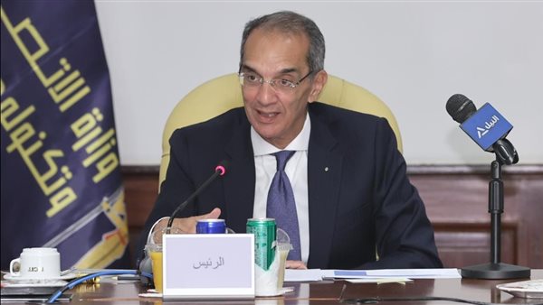 الدكتور عمرو طلعت