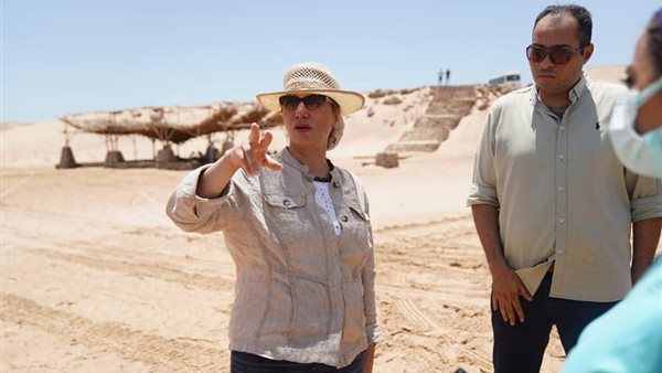 وزيرة البيئة خلال