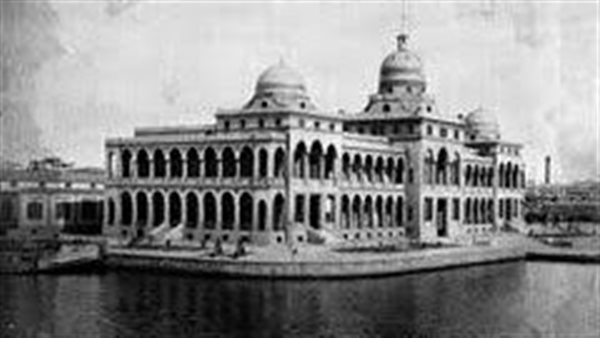 في ذكرى الثورة..