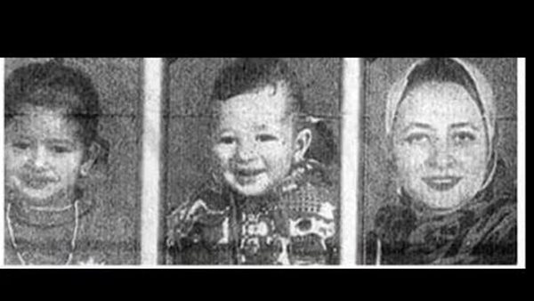 المهندسة نانيس وطفليها