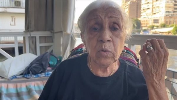 السيدة إخلاص 