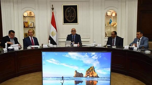 وزير الإسكان 