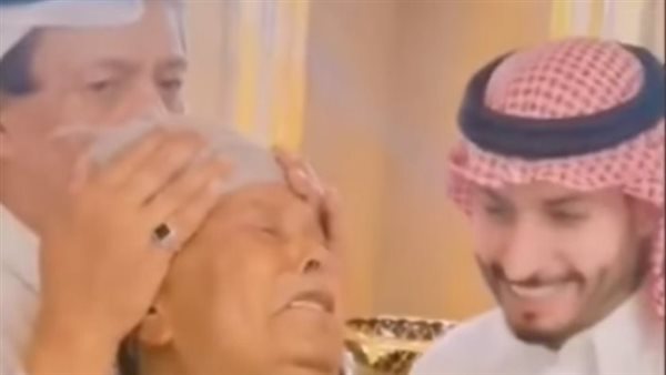 جانب من الفيديو 