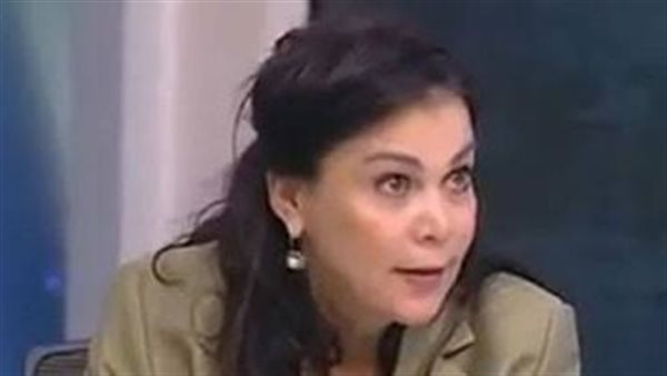 الدكتورة عزة كامل