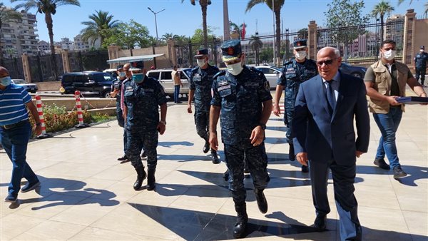 قائد القوات البحرية..