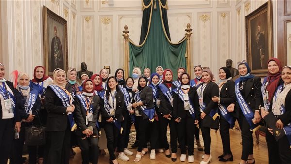 طلاب الجامعات 