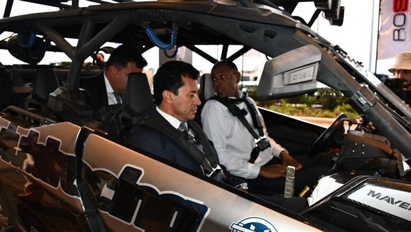 وزير الشباب والرياضة