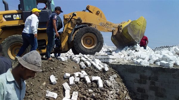 إزالة مخالفة  بمنطقة