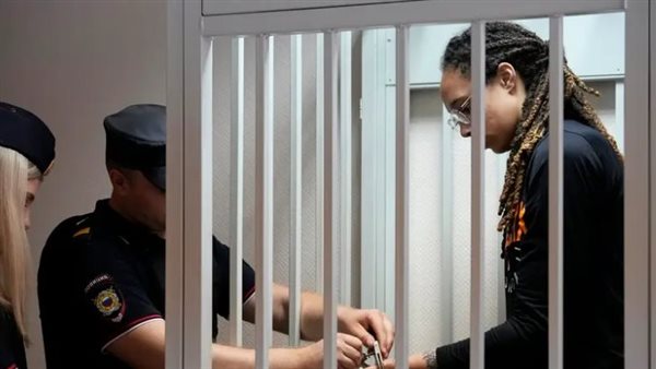 خلال سجن اللاعبة