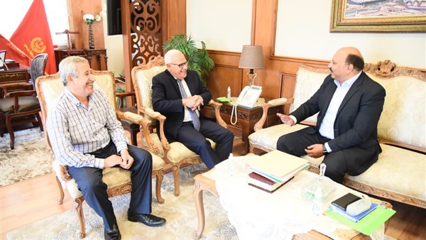 محافظ بورسعيد يستقبل